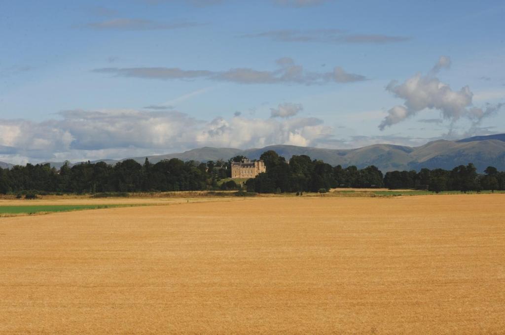 Airth Castle Hotel Exterior photo